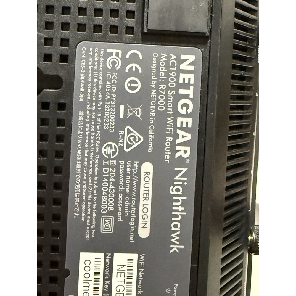 NETGEAR Nighthawk AC1900 Model R7000 Smart Wi Fi Router - Picture 3 of 7
